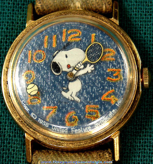 1958 Charles Schulz Peanuts Snoopy Character Wind Up Wrist Watch