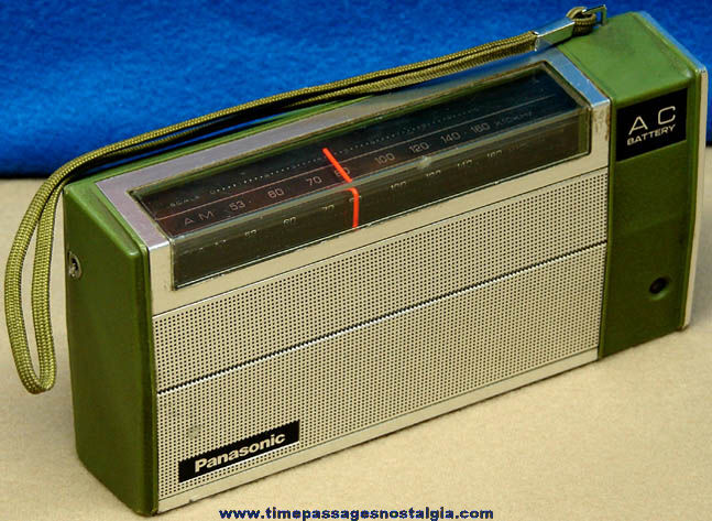 Old Avocado Green Panasonic Transistor Radio Model R-1492