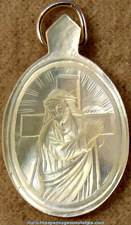 Old Jesus Christ With Cross Carved Shell Necklace Pendant Charm