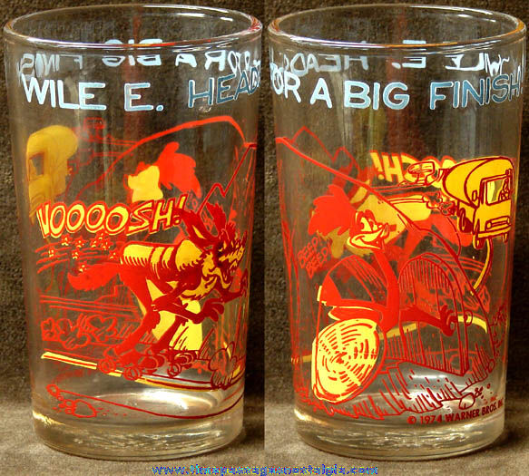 1974 Road Runner & Wile E. Coyote Cartoon Character Drink Glass