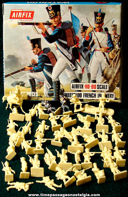 Old Boxed Airfix Waterloo French Infantry Plastic Play Set Figures