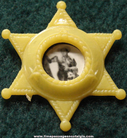 Old Roy Rogers & Dog Bullet Photograph Toy Badge Pin