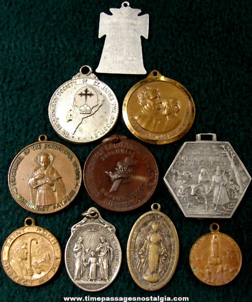 (10) Different Old Christian or Catholic Religious Medallion Pendant Jewelry Charms