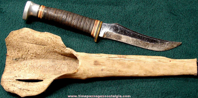 Old Kabar Hunting Knife with A Leather Sheath