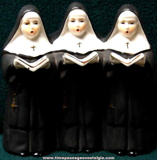 Old Porcelain or Ceramic Singing Nuns Wind Up Musical Figurine
