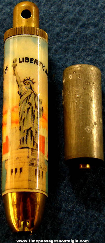 Old Statue of Liberty New York Advertising Souvenir Key Chain Flash Light