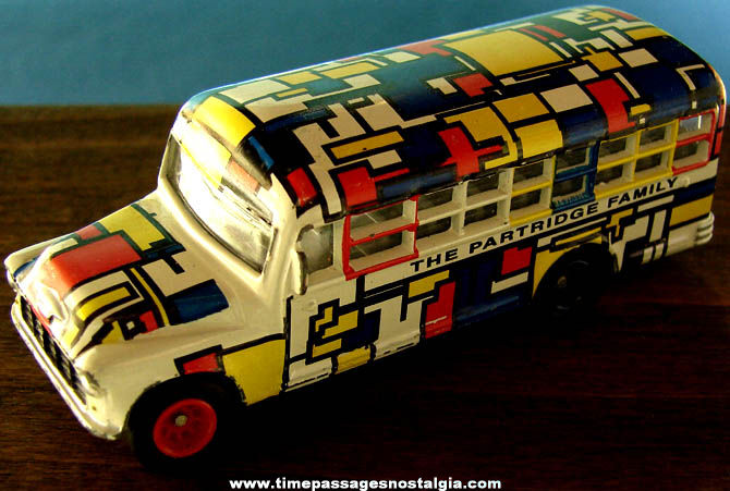 Colorful Johnny Lightning Partridge Family Miniature Diecast Toy School Bus