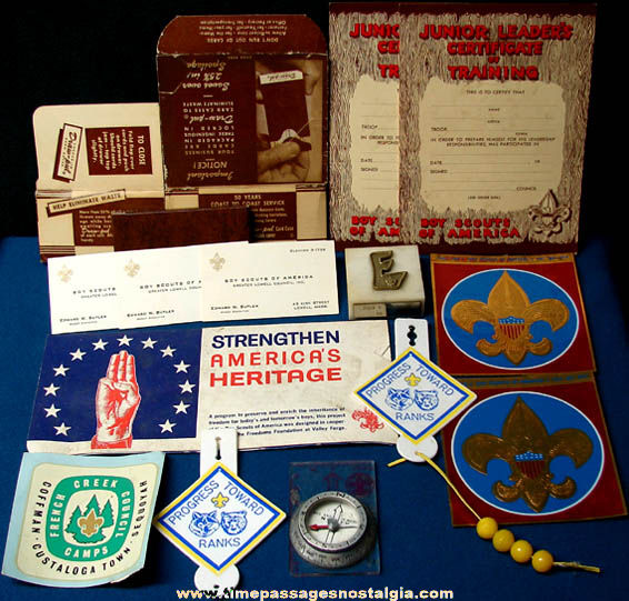 (44) Small Old Boy Scout Related items