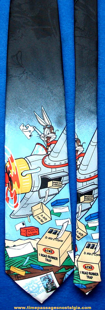 Colorful 1997 Warner Bros. Looney Tunes Bugs Bunny Cartoon Character Neck Tie