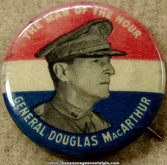 Old General Douglas MacArthur Pin Back Button