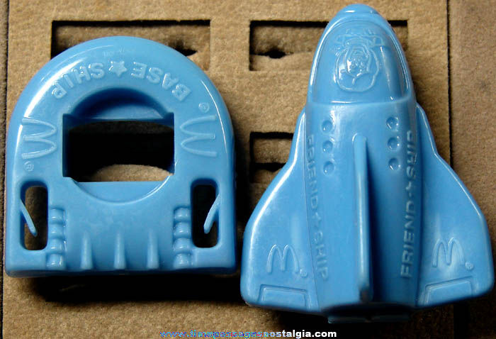 1985 McDonald’s Restaurant Friendship Space Shuttle Happy Meal Toy Prize Ring