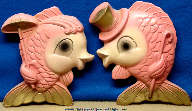Colorful Old Pair of Bathroom Chalkware Fish Wall Plaques