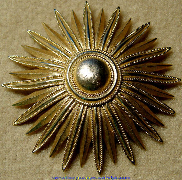 Old Trifari Costume Jewelry Sun or Flower Brooch Pin