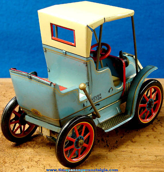 Colorful Old Modern Toys Tin Toy Lever Action Antique Car