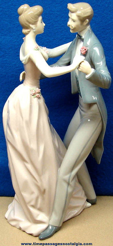 Large 1978 Lladro Anniversary Dance Porcelain Figurine