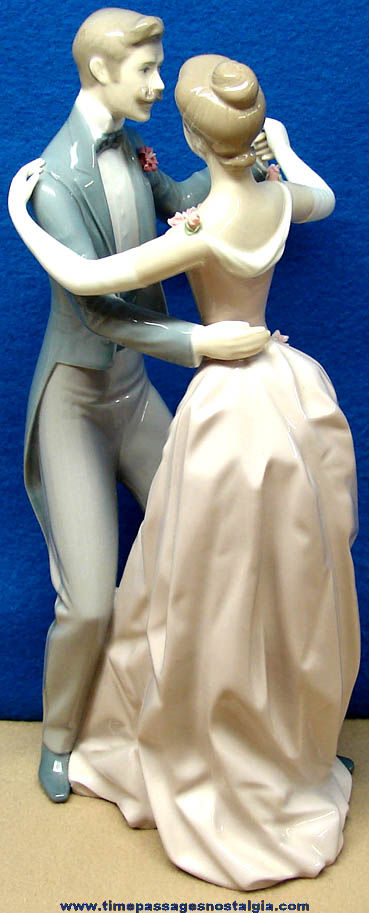 Large 1978 Lladro Anniversary Dance Porcelain Figurine