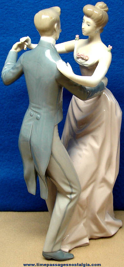 Large 1978 Lladro Anniversary Dance Porcelain Figurine