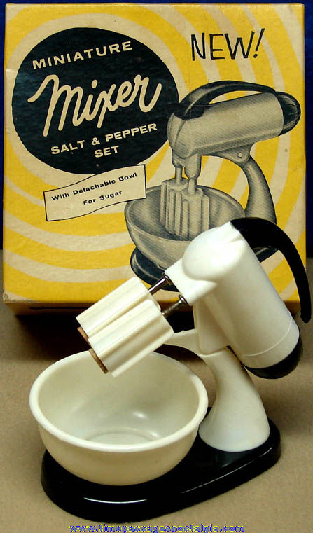Old Unused & Boxed Mixer Salt & Pepper Shaker and Sugar Bowl Set