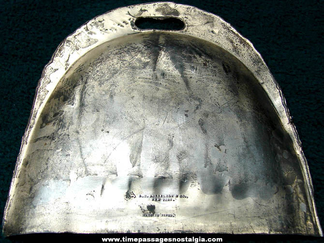 Old New York City Advertising Souvenir Metal Crumb or Dust Pan