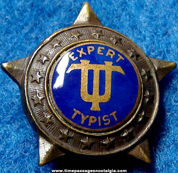 Old Underwood Typewriter Company Enameled Metal Expert Typist Award Pin