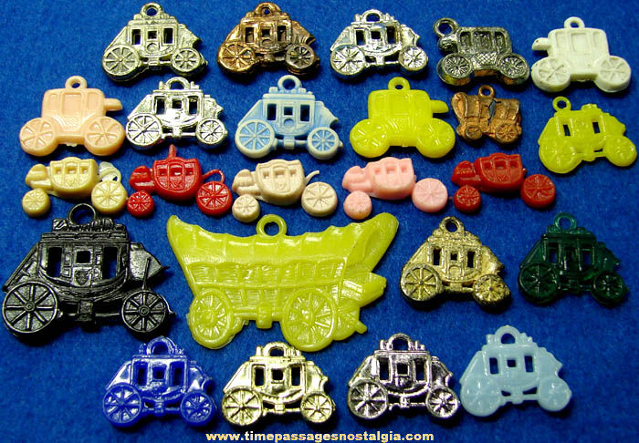 (24) Old Miniature Carriage & Wagon Gum Ball Machine Prize Toy Charm Bracelet Jewelry Charms