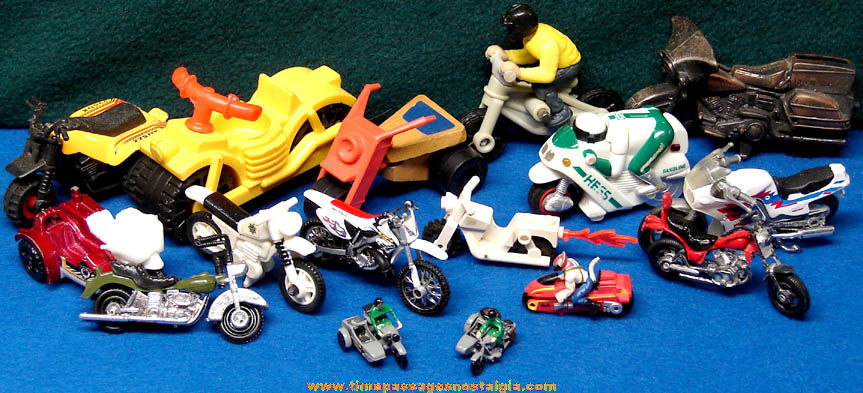 (16) Mixed Old Miniature Metal & Plastic Toy Motorcycles