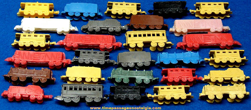 (28) Colorful Old Unused Plastic Toy Train Cars