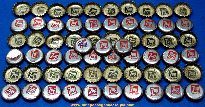 (63) 7-Up The Uncola Soda Advertising Metal Bottle Caps