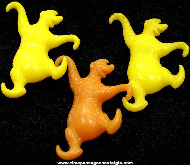 (3) 1965 Walt Disney Jungle Book Baloo Character Nabisco Cereal Prize Bowl Hanger Figures