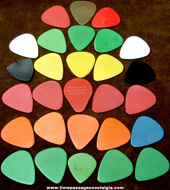 (28) Colorful Mixed Unmarked Guitar Picks