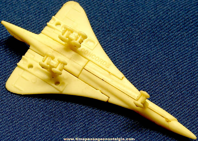 Old Miniature Concorde Airplane Plastic Snap Together Model Kit