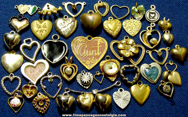 (45) Old Metal Heart Shaped Pendant Jewelry Charms