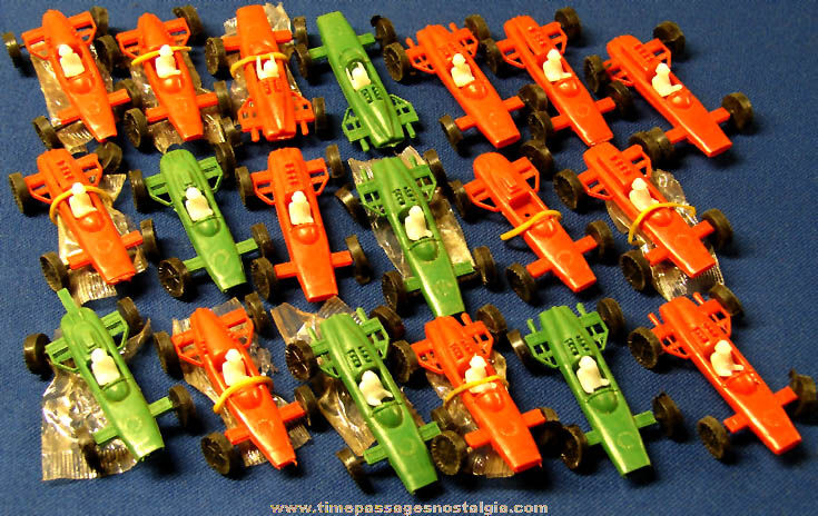 (19) Old Miniature Novelty Plastic Toy Race Cars with Drivers