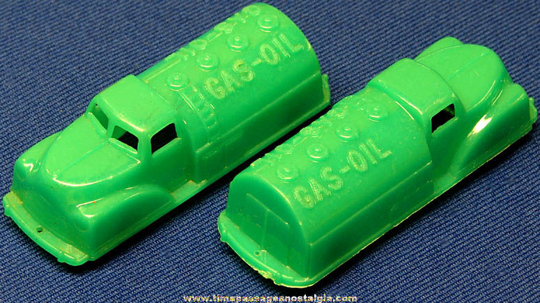 (2) Matching Old Renwal Hard Plastic Gas & Oil Delivery Toy Trucks