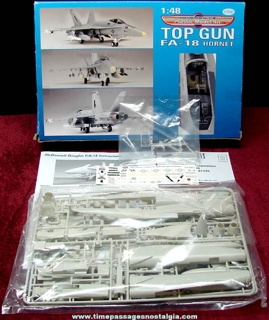 Unbuilt ©2003 United States Top Gun FA-18 Hornet Testors Jet Airplane Model Kit
