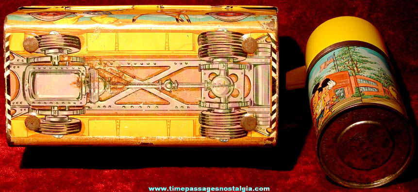 Old Walt Disney Character School Bus Aladdin Metal Lunch Box & Thermos