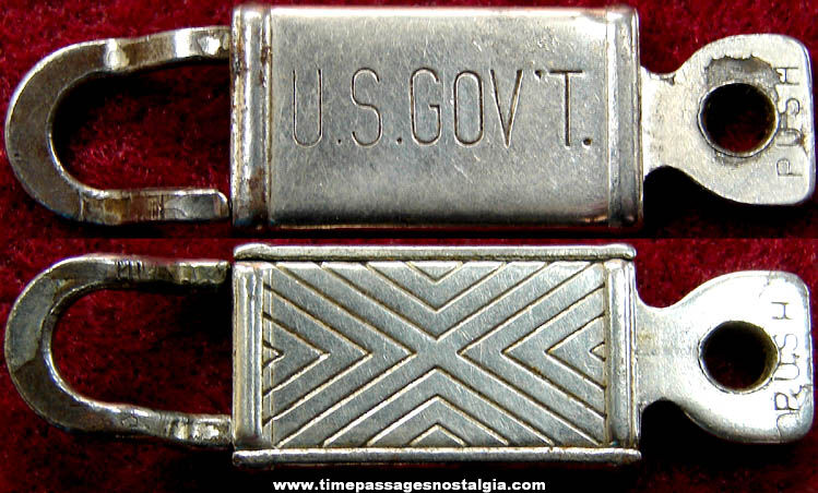 Old Steel Metal United States Government Advertising Key Ring