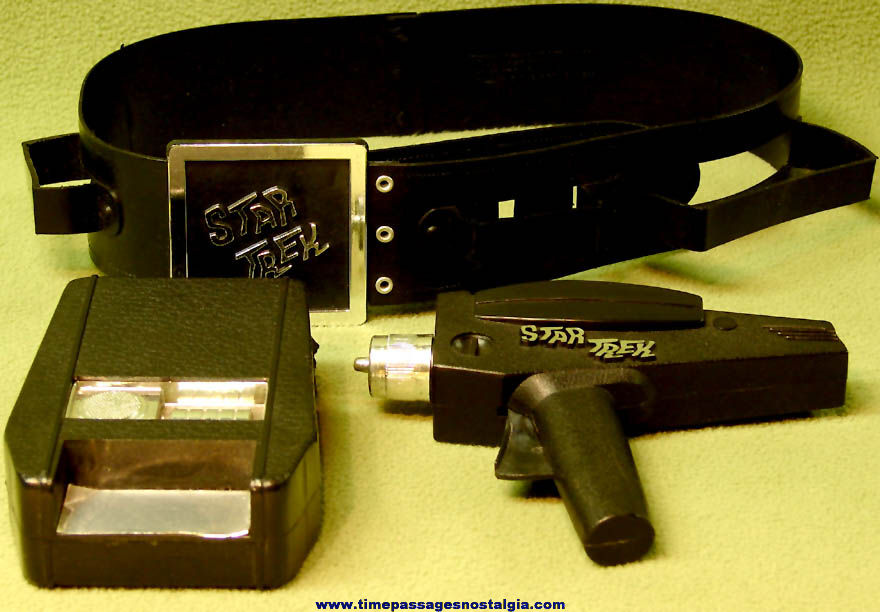 1975 Remco Star Trek Toy Utility Belt with Phaser & Tricorder