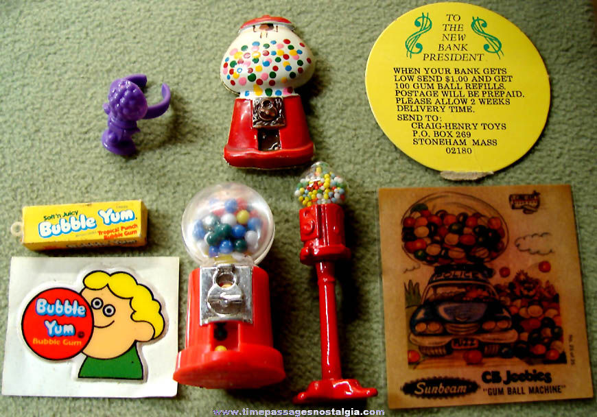 (8) Small Old Bubble Gum Advertising & Gum Ball Machine Related Items