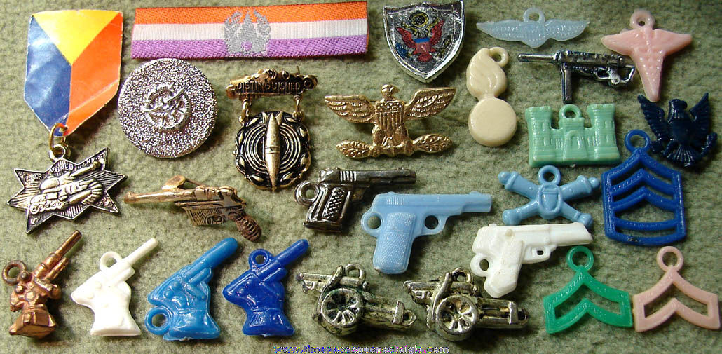 (26) Old Military Related Gum Ball Machine Toy Prizes & Charms