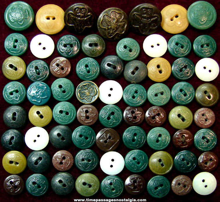(69) Old Metal and Plastic Girl Scout Insignia Uniform Buttons