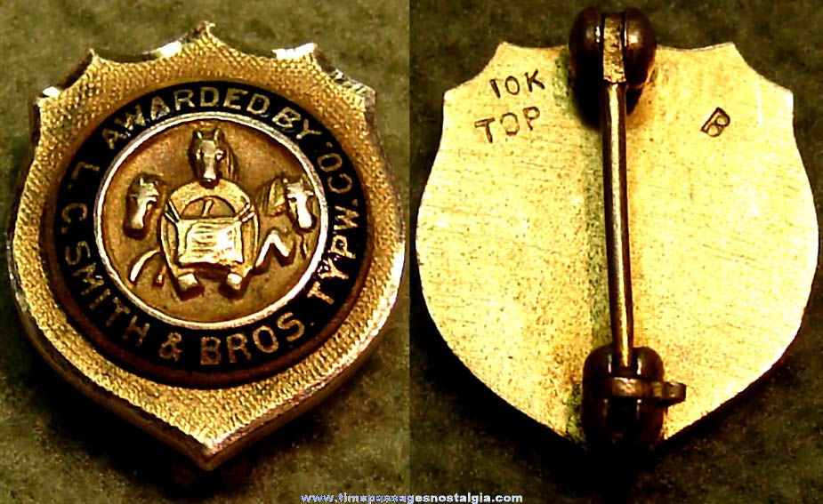 Small Old L. C. Smith & Bros. Typewriter Company 10K Gold Award Pin