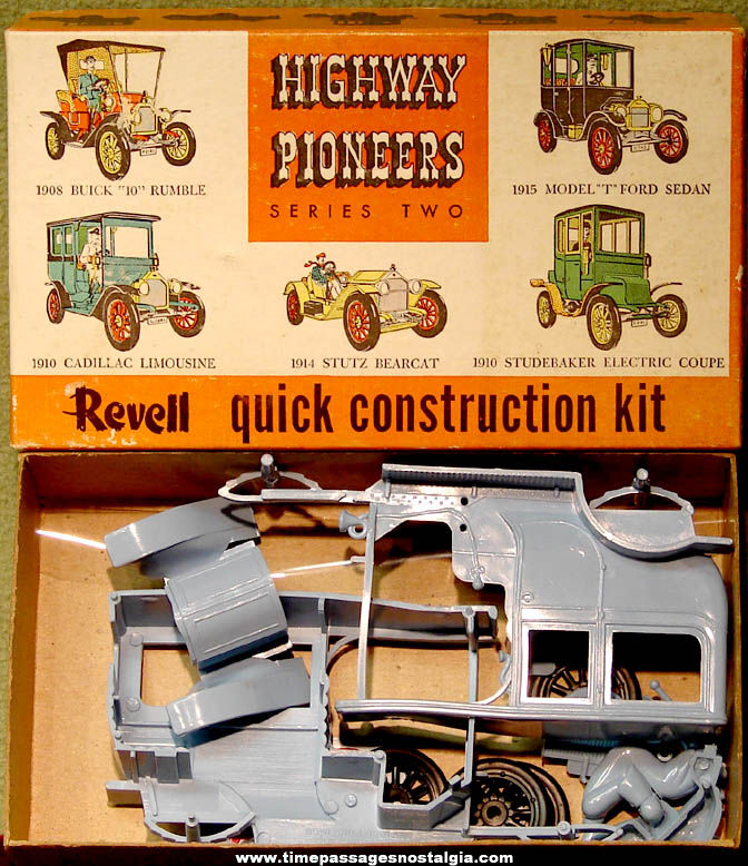 Old Boxed & Unbuilt Revell Highway Pioneers 1910 Cadillac Limousine Car Model Kit