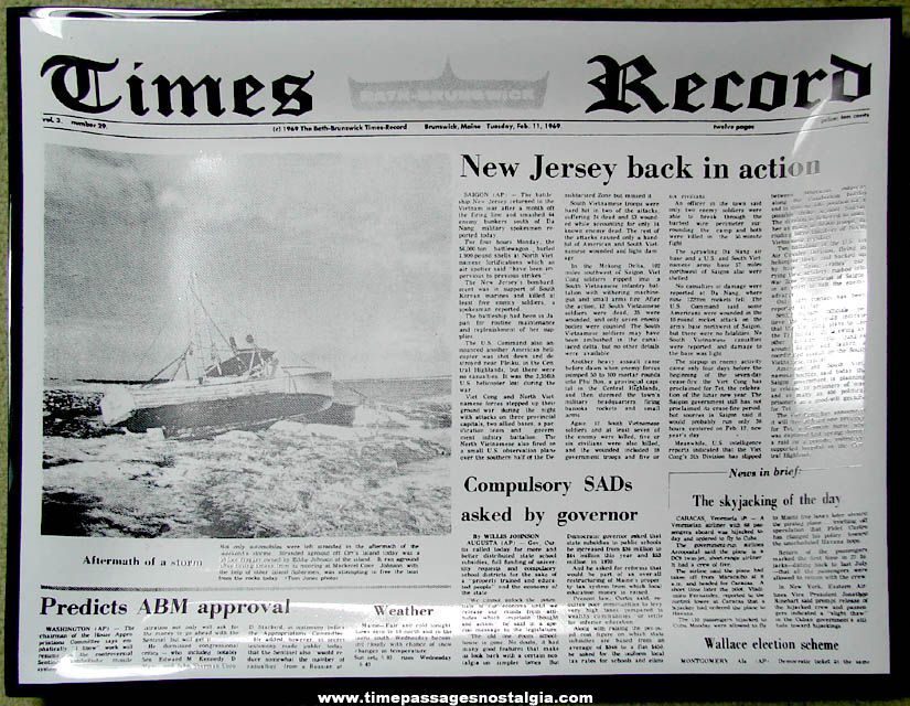 1969 Bath Brunswick Times Record Maine Newspaper Imprinted Black Glass Tray