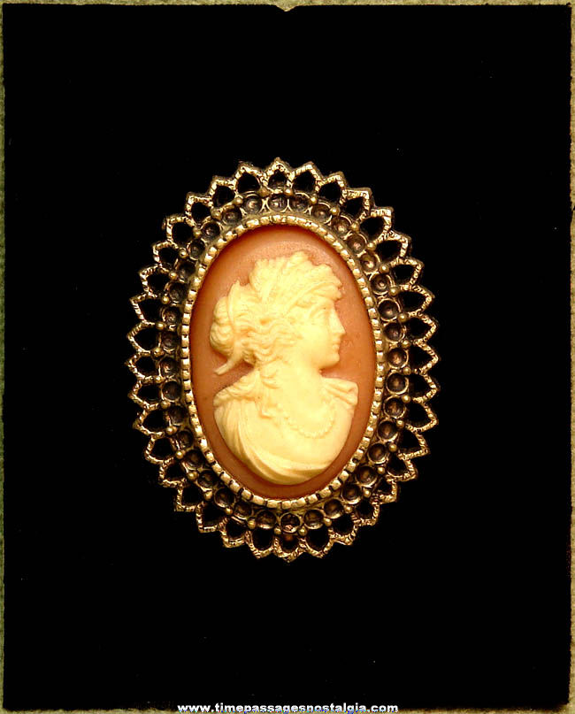 Old Burwood Products Company Decorative Cameo Wall Hanging