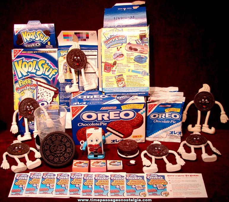 (30) Nabisco Oreo Cookie Advertising and Toy Premium Items