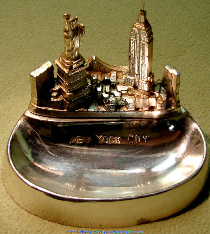 Old New York City Advertising Souvenir Metal Tray with Miniature Buildings