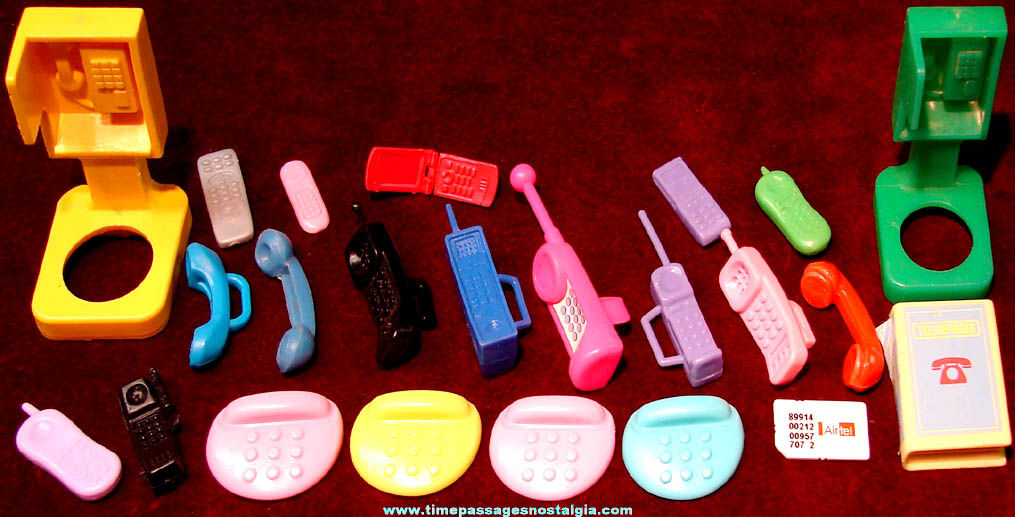 (23) Plastic Doll House Miniature Telephone Items