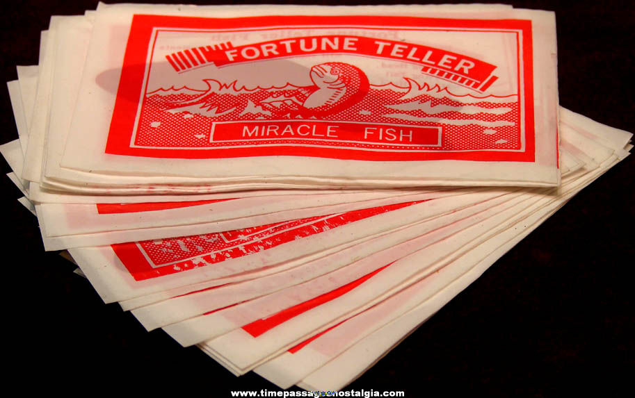 (23) Old Novelty Fortune Teller Miracle Fish with Envelopes