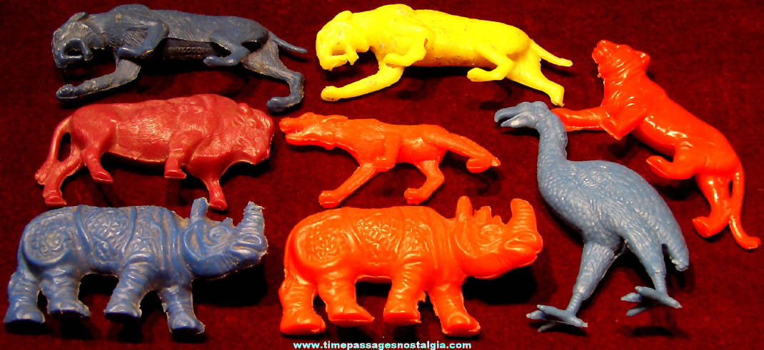 (8) Colorful 1950s Cereal Prize Plastic Play Set Toy Animals